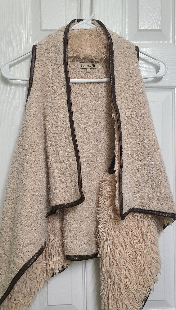 Sherpa soft boutique fall Vest, women's large..